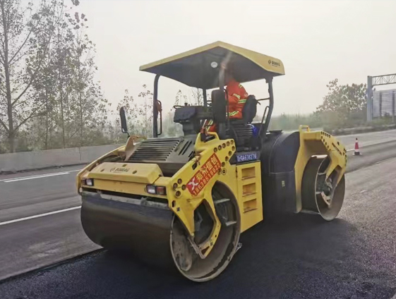 為什么寧愿用成本高的瀝青鋪路，也不用混泥土呢？