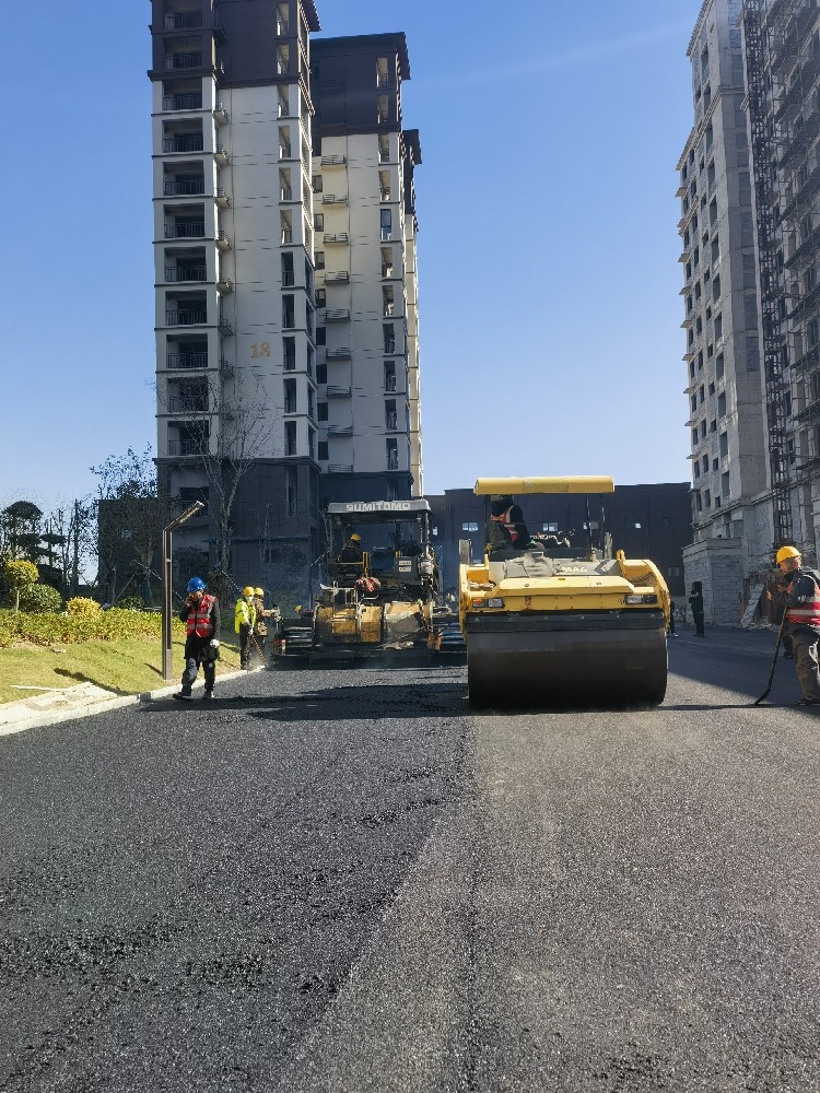鄭州混凝土路面起砂、裂縫