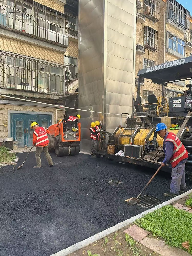 鄭州瀝青攪拌站，是道路建設(shè)領(lǐng)域的中流砥柱。