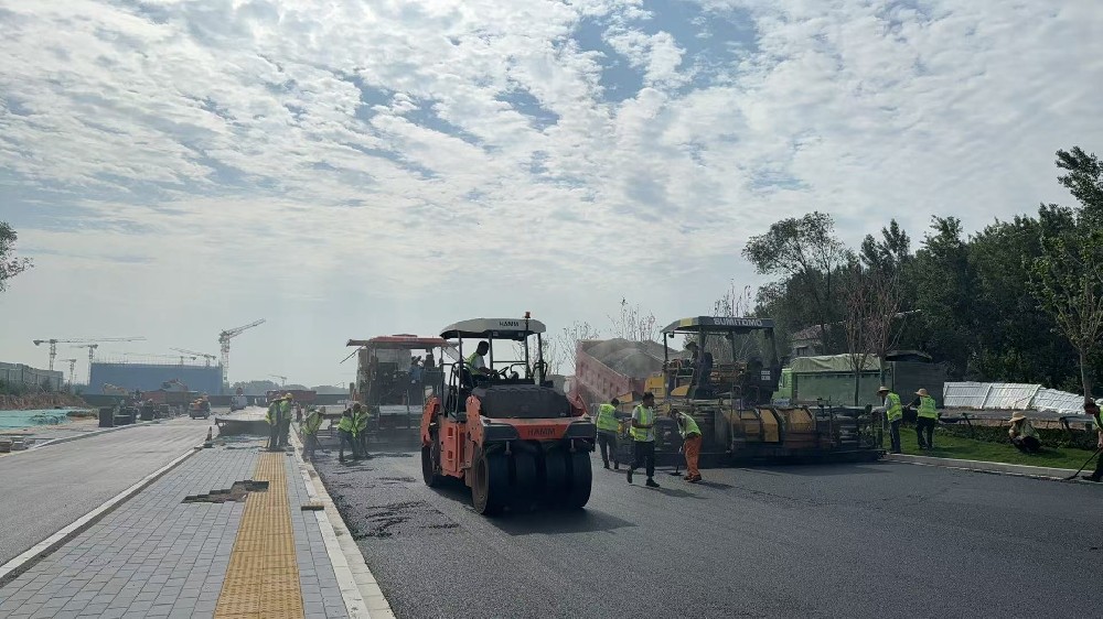 科技賦能，為鄭州瀝青路面注入智慧新動(dòng)力