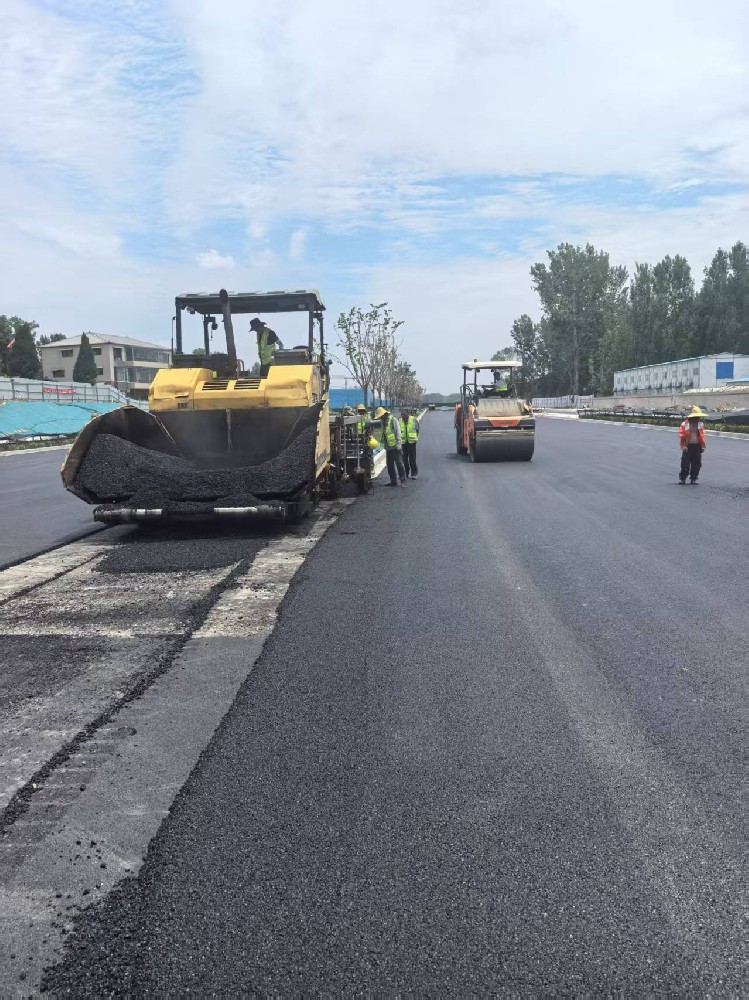 鄭州瀝青路面施工，我們追求卓越品質(zhì)！