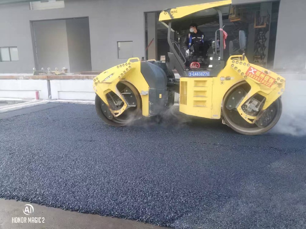 以質(zhì)量為核心，打造精品鄭州瀝青路面