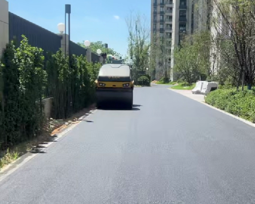 鄭州瀝青路面施工團隊攜手共進，共創(chuàng)輝煌未來