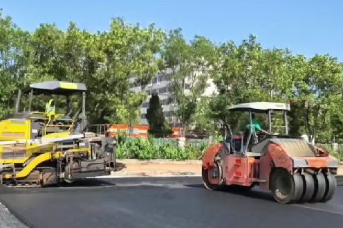 鄭州瀝青路面施工團(tuán)隊(duì)小到社區(qū)小道，大到高速公路，我們一視同仁
