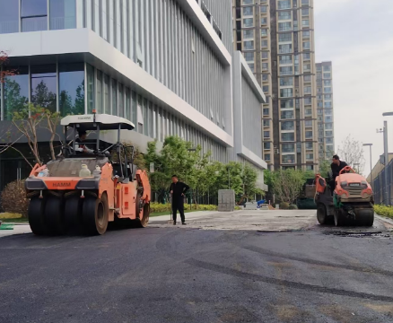 看得見(jiàn)的口碑：鄭州瀝青路面施工廠家的100+成功案例